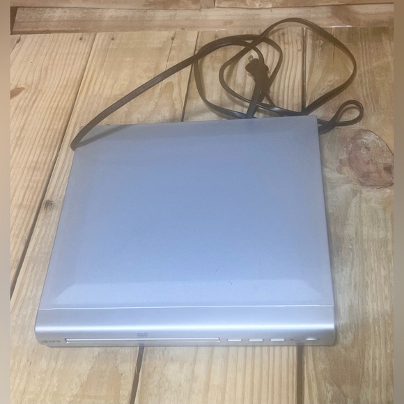 GPX DVD/CD Player Model D1816 Gray No Remote - Picture 4 of 9